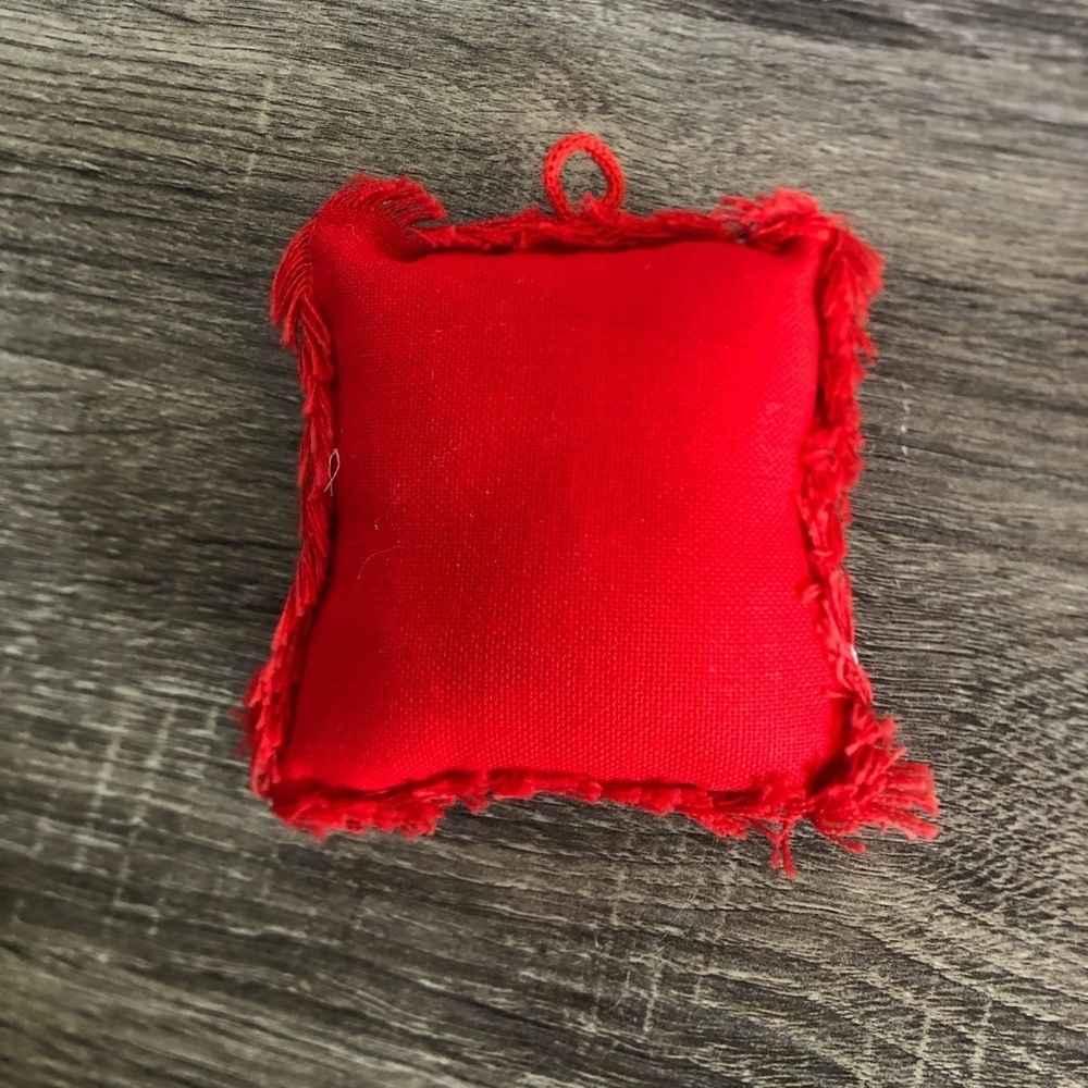 Vtg Scandinavian Folk Art Embroidered Pin Cushion - Picture 3 of 10